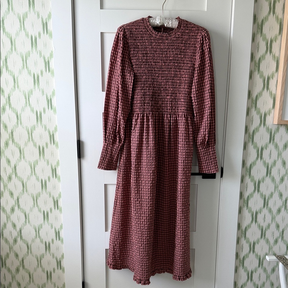 SCOTCH & SODA - Elegant Red and Black Checkered Dress